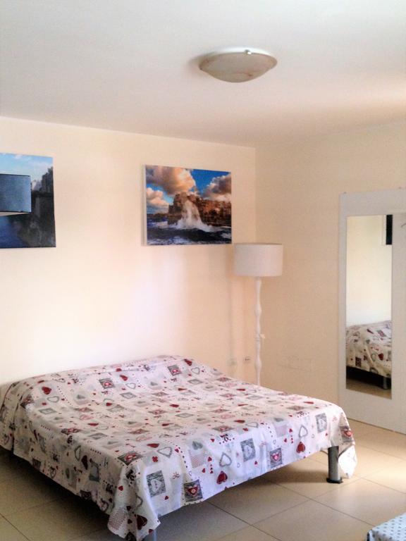 Casa Vacanze Stefy Polignano a Mare Exteriör bild